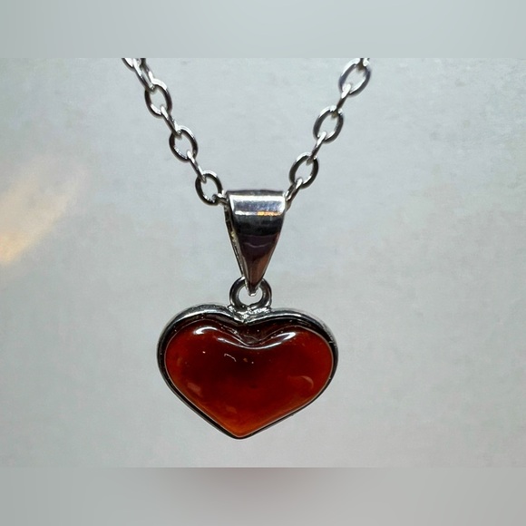 Blood red carnelian heart necklace. - Picture 6 of 7